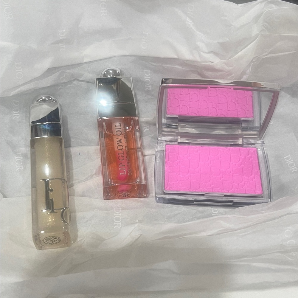 3 item Dior bundle Lip Glow Oil and Blush Set - Pink⭐️⭐️⭐️⭐️⭐️⭐️⭐️ new unused